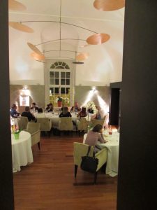 Fons Vinum ospiti Alle Scuderie del Castello di Govone serata Champagne