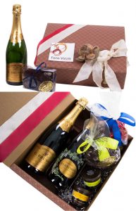 confezione-regalo-natale-champagne-dolci-capello-angelo-cossano-belbo